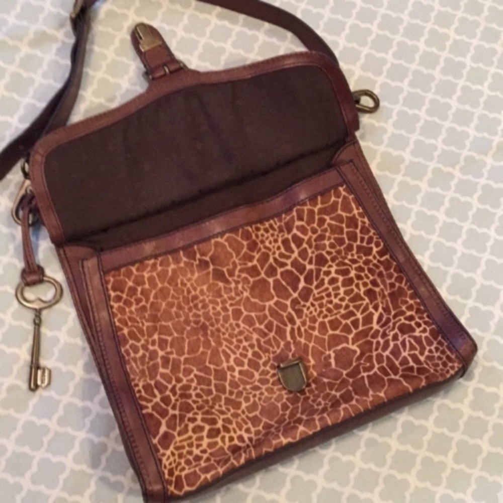 Fossil Giraffe Calf Hair Vintage Revival Crossbody Bag - Picture 4 of 11